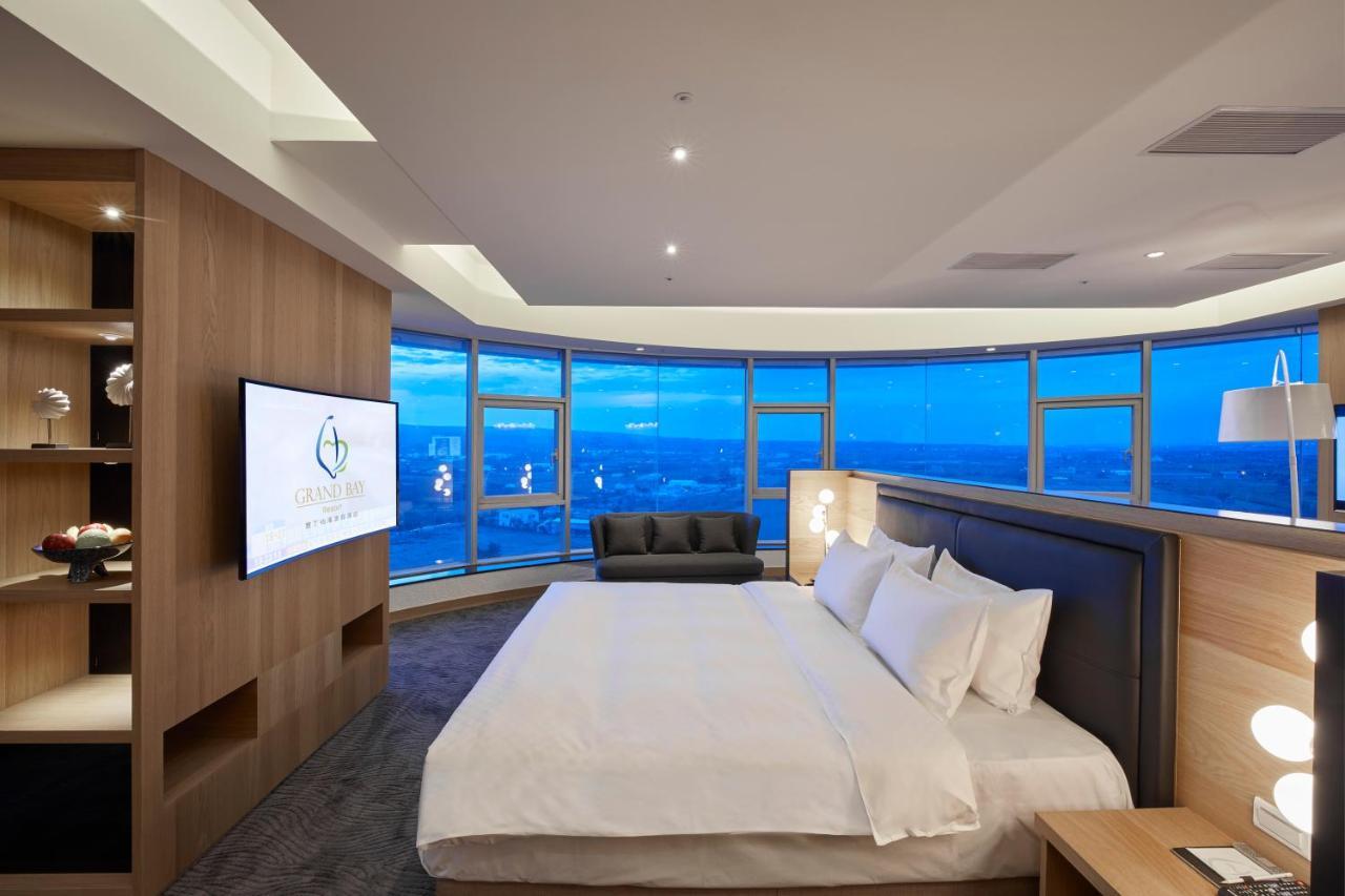 Grand Bay Resort Hotel Heng-ch'un Dış mekan fotoğraf A bedroom at the hotel